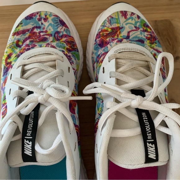 Nike Revolution 5 Multicolored Fable Gymshoe Youth 6 - Picture 5 of 10